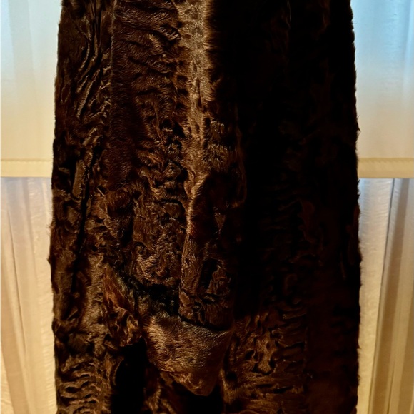 Lamb Karakul fur brown full cut Fabulous coat, long elegant size medium - Picture 11 of 16